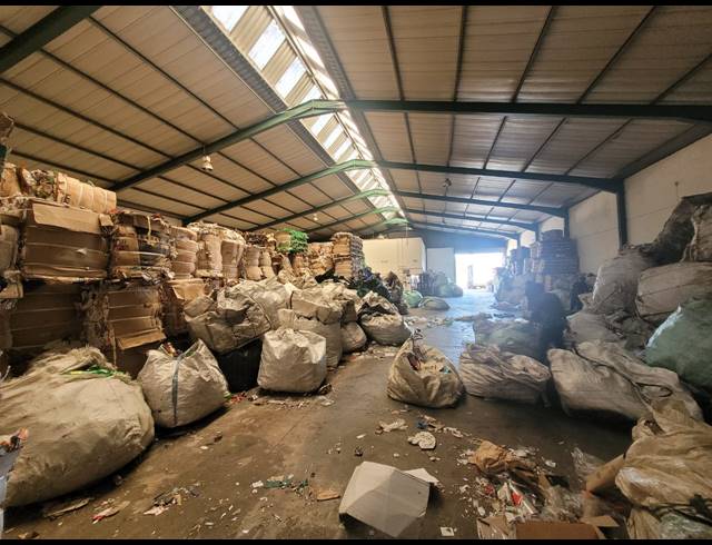 950M² WAREHOUSE TO LET IN KILLARNEY GARDENS